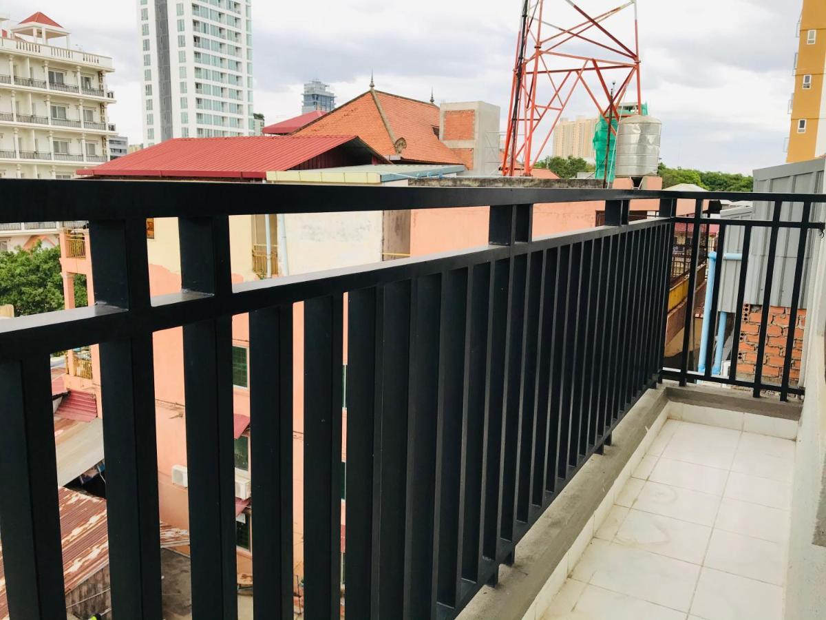 Ptas Tauch Residence Phnom Penh Exterior photo